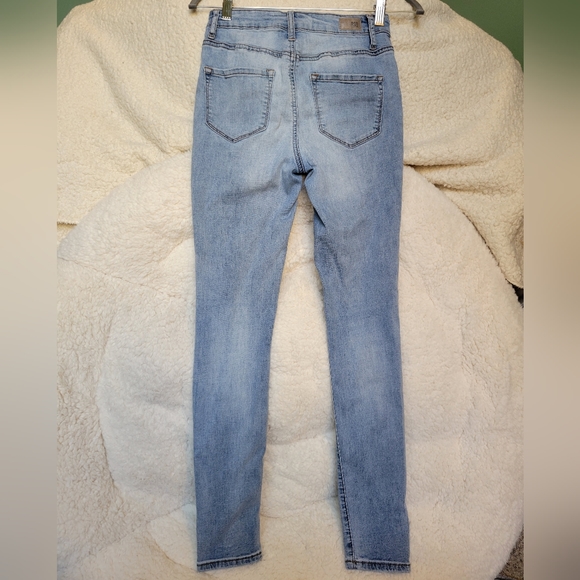 RSQ, 3/26, Manhattan High Rise Jeans, Light Wash Blue - Picture 3 of 4